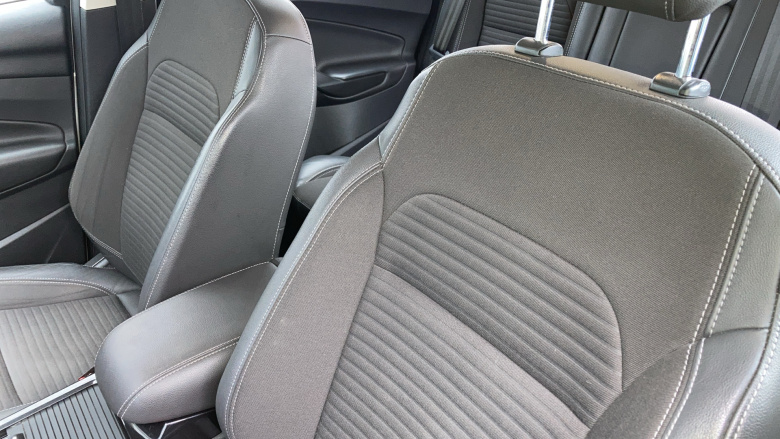 Ford Kuga 2.0 TDCi Titanium 5dr 2WD Diesel Estate